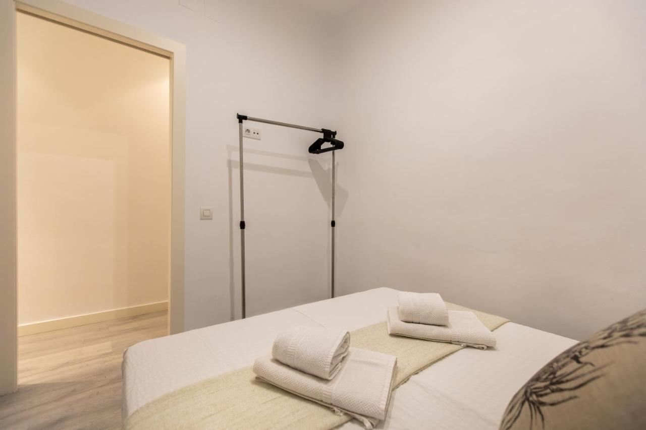 Pere Serafi 2 Bedroom Apartment Барселона Екстериор снимка