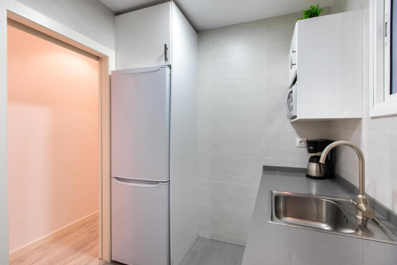 Pere Serafi 2 Bedroom Apartment Барселона Екстериор снимка