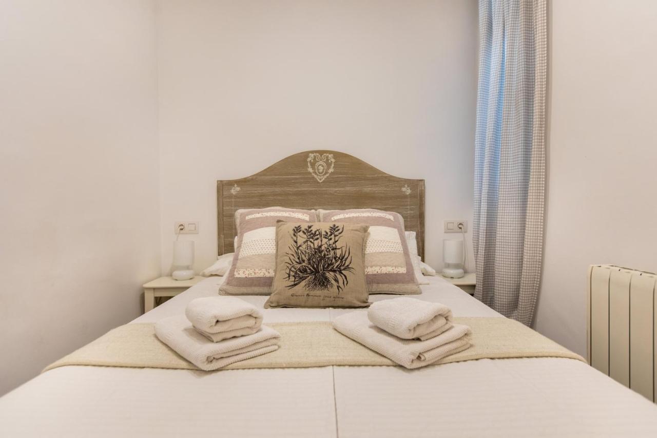 Pere Serafi 2 Bedroom Apartment Барселона Екстериор снимка