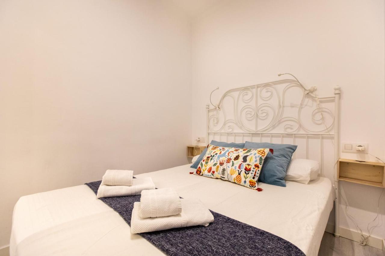 Pere Serafi 2 Bedroom Apartment Барселона Екстериор снимка