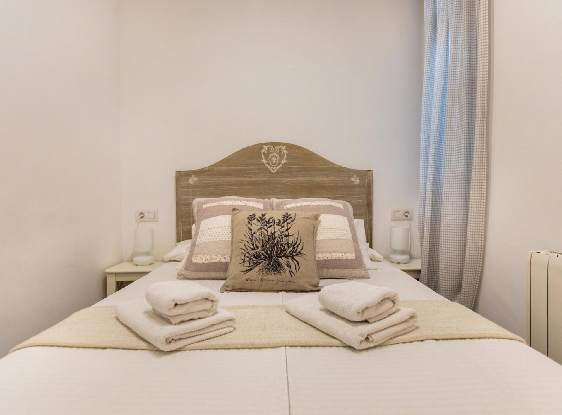 Pere Serafi 2 Bedroom Apartment Барселона Екстериор снимка